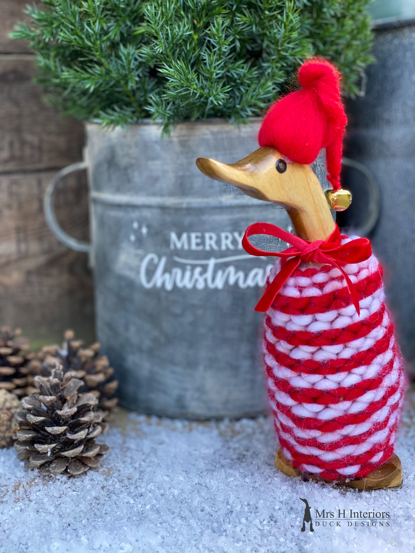 Elfis & Evie (the Christmas elves)