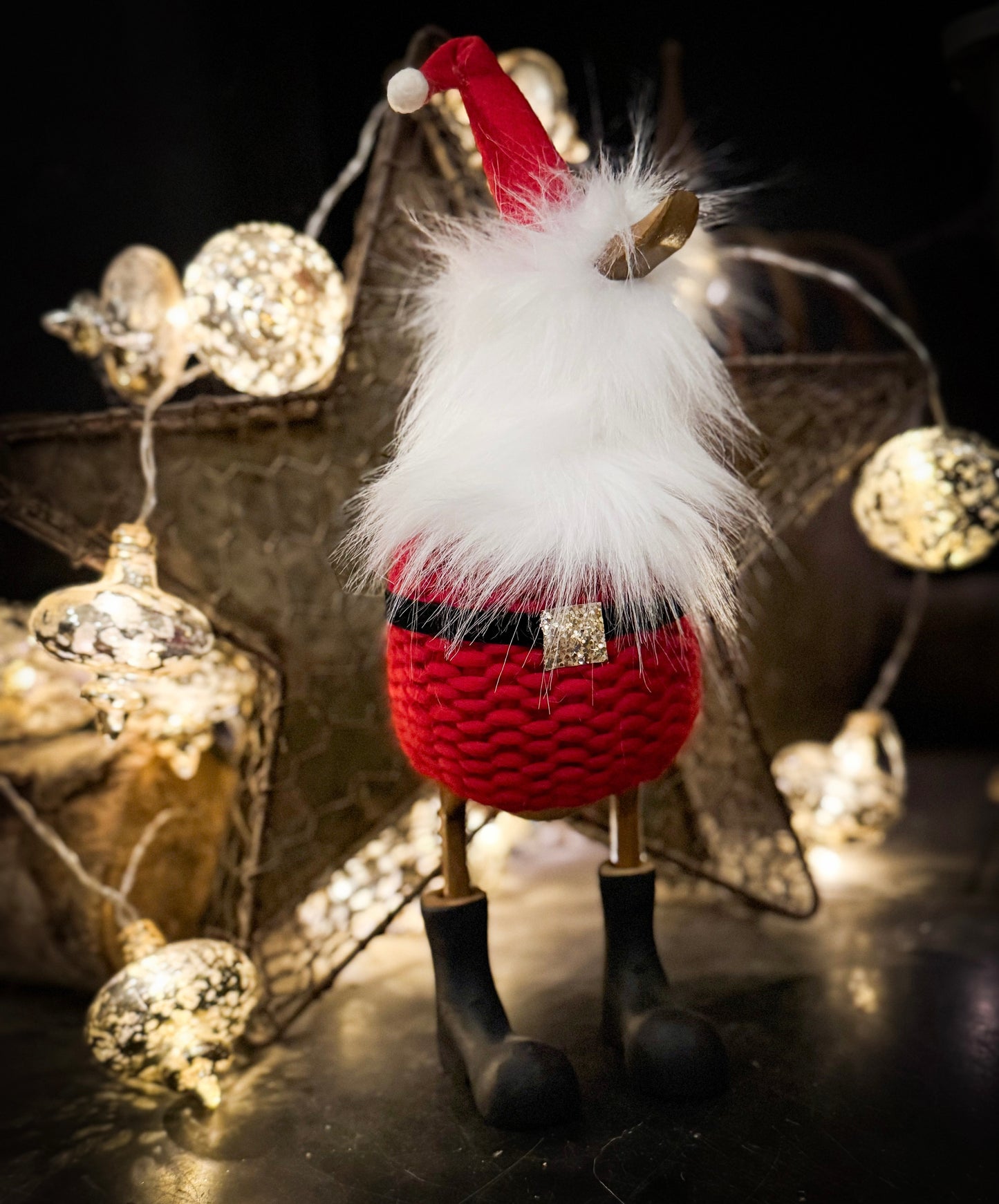 Klaus the (supersized) Santa, wooden duck.