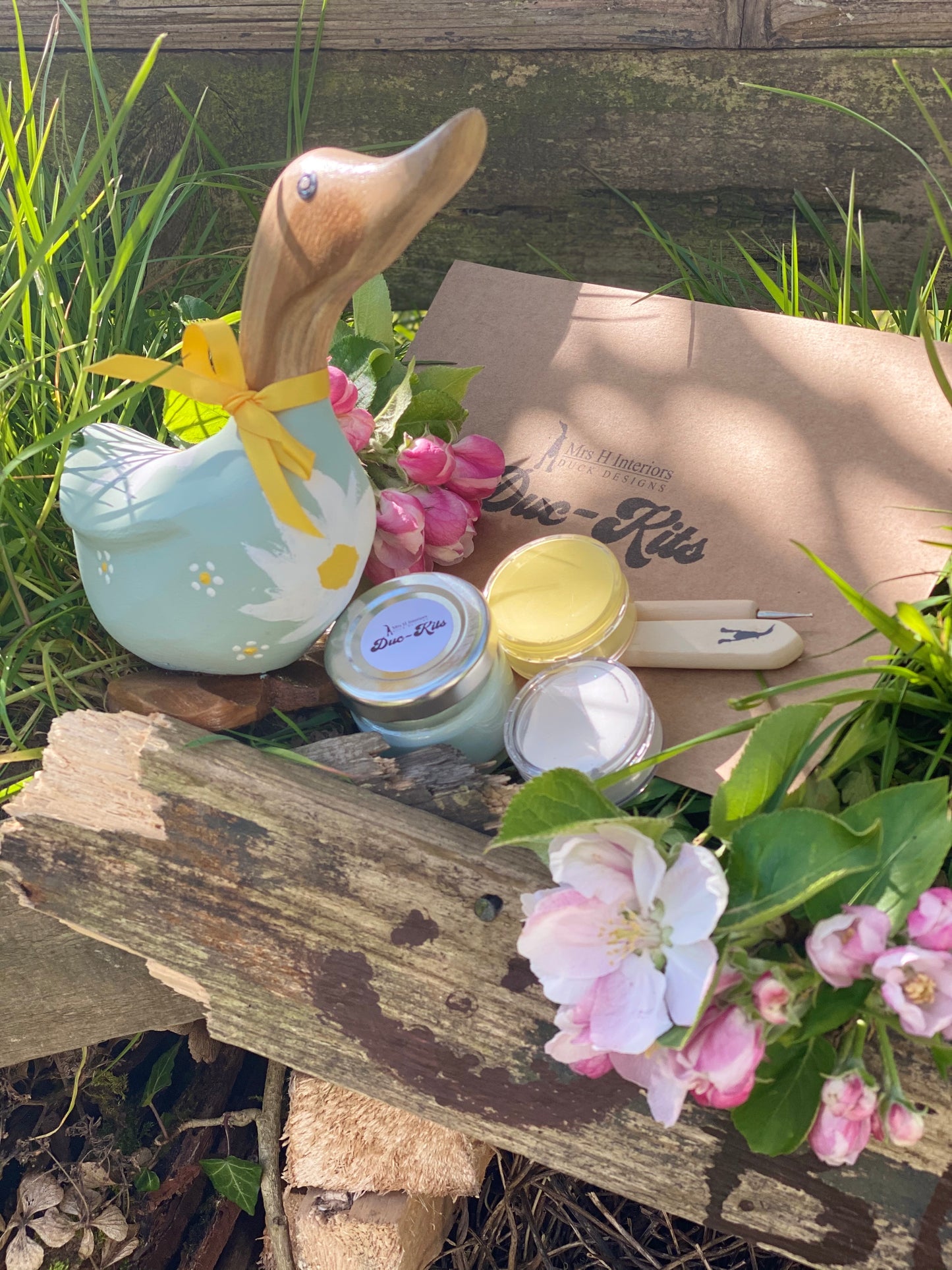 Duc~Kit Ducklet Painting Kit - Gertie the Gardener Wooden Duck Kit